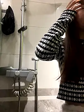 D-033 online show from 11.21.25