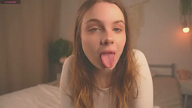 Lu  Lane online show from 09.23.25