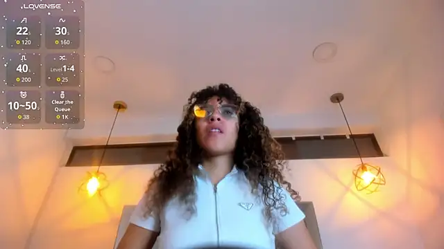 Hanna Cornee  online show from 02.18.26