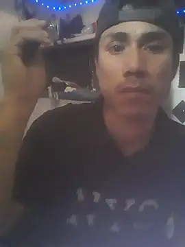 Snapshot of Lunaty00 chatting on 11.20.25 Lunaty00 online show from 11.20.25