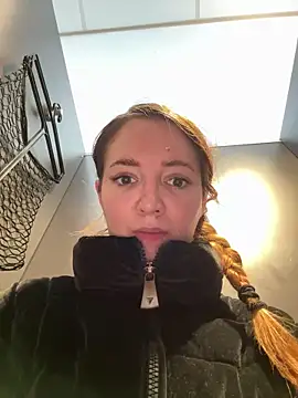 Snapshot of FayeFlame chatting on 03.26.26 FayeFlame online show from 03.26.26