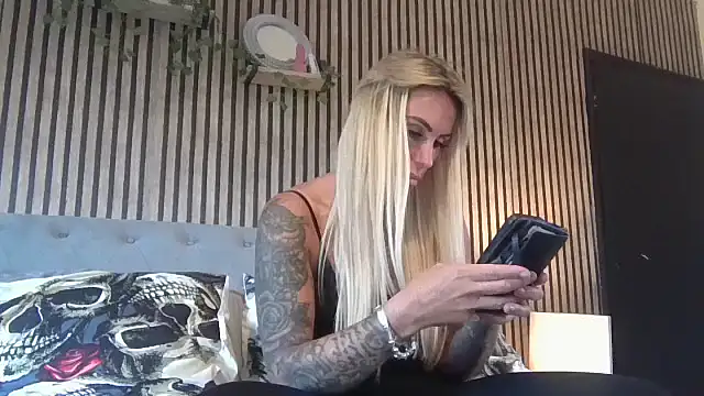 poppyinga1 online show from 09.12.25