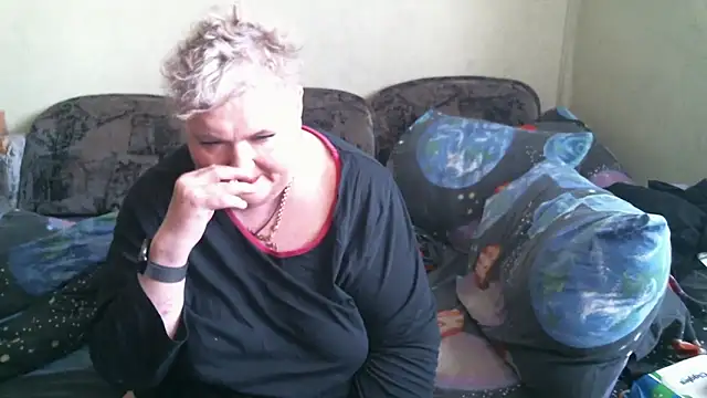 Snapshot of Lana555 chatting on 04.17.26 Lana555 online show from 04.17.26