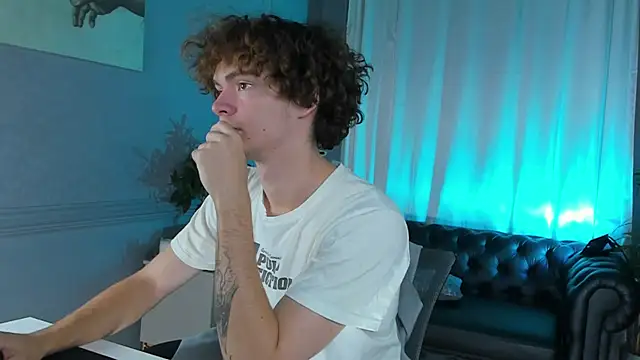 Snapshot of Tommy_Jamm chatting on 10.14.25 Tommy Jamm online show from 10.14.25