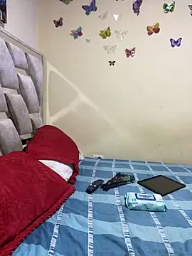 Vliacoooper2 online show from 10.15.25