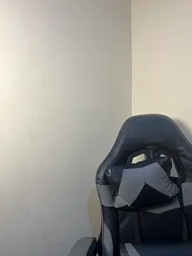 Snapshot of Vliacoooper2 chatting on 03.30.26 Vliacoooper2 online show from 03.30.26