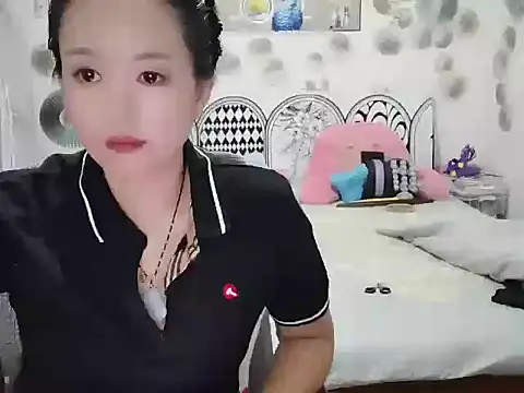 Snapshot of minmin1230 chatting on 10.15.25 minmin1230 online show from 10.15.25