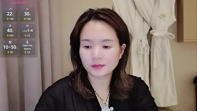 Snapshot of minmin1230 chatting on 10.19.25 minmin1230 online show from 10.19.25