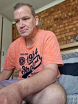 wallacelegend online show from 11.06.25