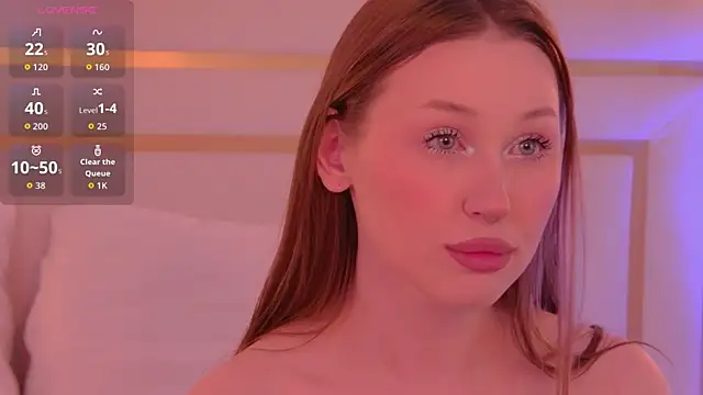 Snapshot of NancySmitts chatting on 12.15.25 NancySmitts online show from 12.15.25