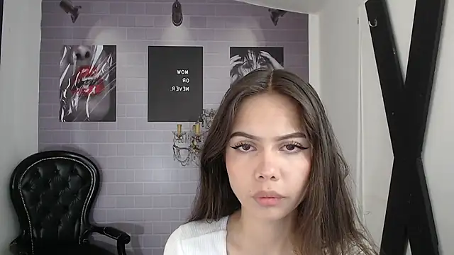 aleesha cameron02 online show from 10.21.25