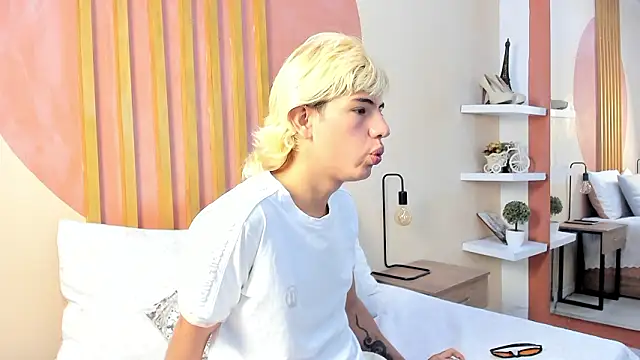 Enrrixxx  online show from 02.04.26