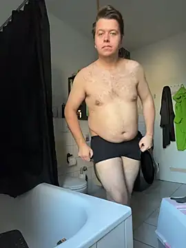 Snapshot of Lars2306 chatting on 12.05.25 Lars2306 online show from 12.05.25