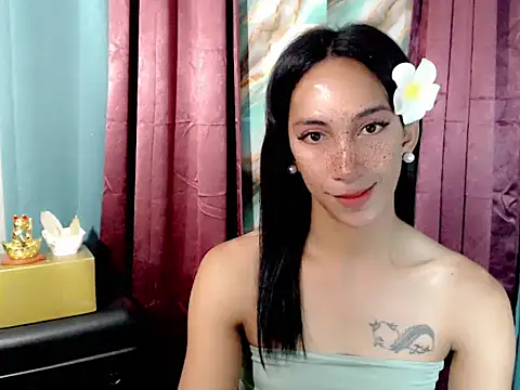 Snapshot of Wife_ur_pinay chatting on 10.21.25 Wife ur pinay online show from 10.21.25