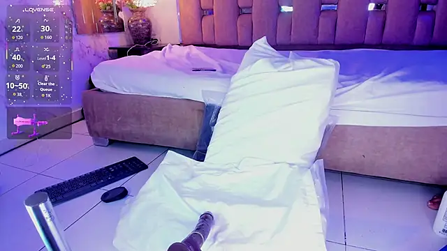 NinaCapelli online show from 09.14.25