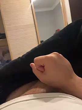 Snapshot of Mbidee chatting on 02.15.26 Mbidee online show from 02.15.26