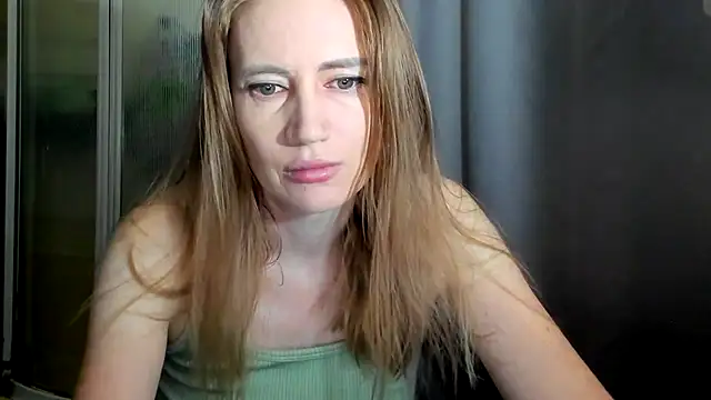 Snapshot of JessFoxxx chatting on 05.28.26 JessFoxxx online show from 05.28.26