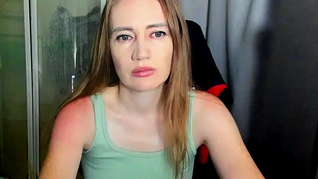 Snapshot of JessFoxxx chatting on 06.18.26 JessFoxxx online show from 06.18.26