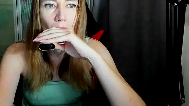 Snapshot of JessFoxxx chatting on 07.10.26 JessFoxxx online show from 07.10.26