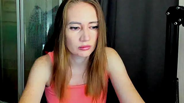 Snapshot of JessFoxxx chatting on 07.14.26 JessFoxxx online show from 07.14.26