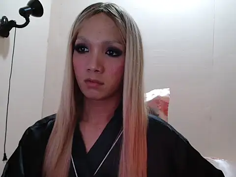 Snapshot of marry_on_croxx chatting on 10.11.25 marry on croxx online show from 10.11.25