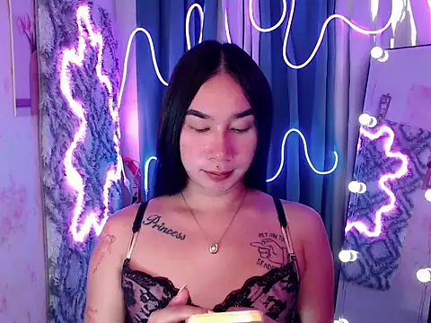 Snapshot of in_yourdreamstarxx chatting on 11.24.25 in yourdreamstarxx online show from 11.24.25