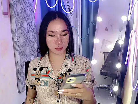 in yourdreamstarxx online show from 12.21.25