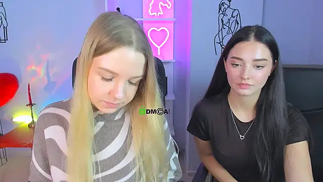 Snapshot of miki-niki chatting on 09.17.25 miki-niki online show from 09.17.25