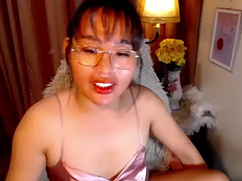 Snapshot of urmidnightcravingsxx chatting on 04.17.26 urmidnightcravingsxx online show from 04.17.26