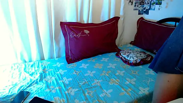 Snapshot of chakababe chatting on 10.18.25 chakababe online show from 10.18.25