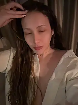 ArianaaSwift online show from 06.22.26