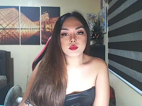 Snapshot of amorPOWERS21X chatting on 11.21.25 amorPOWERS21X online show from 11.21.25