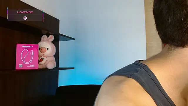 Ezra Storm online show from 11.12.25