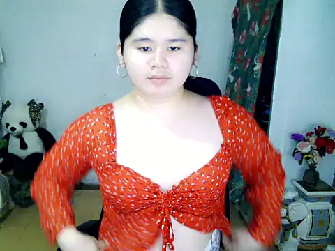 Snapshot of skinnygirl_69 chatting on 11.04.25 skinnygirl 69 online show from 11.04.25