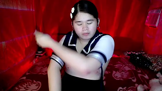 Snapshot of skinnygirl_69 chatting on 02.17.26 skinnygirl 69 online show from 02.17.26