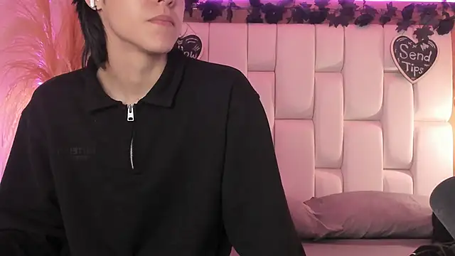 Daphne And Roger online show from 03.17.26