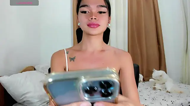 Snapshot of kendall_petite18 chatting on 07.09.26 kendall petite18 online show from 07.09.26