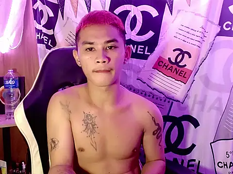 Snapshot of asianhardcock25 chatting on 10.06.25 asianhardcock25 online show from 10.06.25