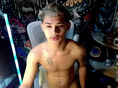 Snapshot of asianhardcock25 chatting on 05.01.26 asianhardcock25 online show from 05.01.26