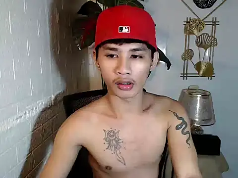Snapshot of asianhardcock25 chatting on 07.21.26 asianhardcock25 online show from 07.21.26