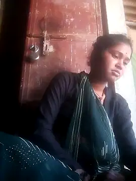 Snapshot of Hot_anjo chatting on 11.10.25 Hot anjo online show from 11.10.25