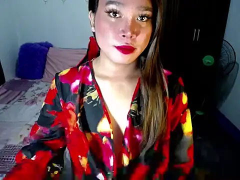 Urassiansweetcummer online show from 10.29.25