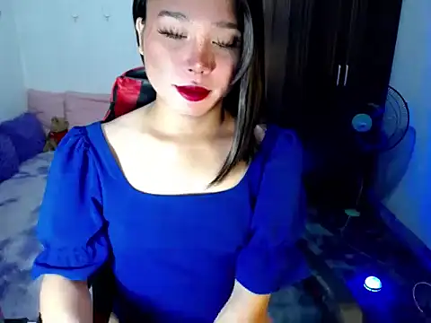 Snapshot of Urassiansweetcummer chatting on 05.31.26 Urassiansweetcummer online show from 05.31.26
