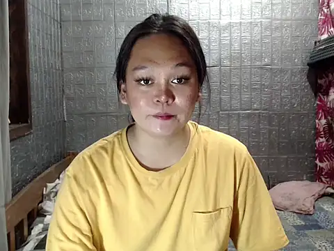 Snapshot of BunnyChain_ chatting on 09.21.25 BunnyChain  online show from 09.21.25