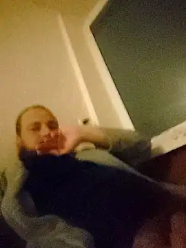 Snapshot of Negovotoo chatting on 11.28.25 Negovotoo online show from 11.28.25