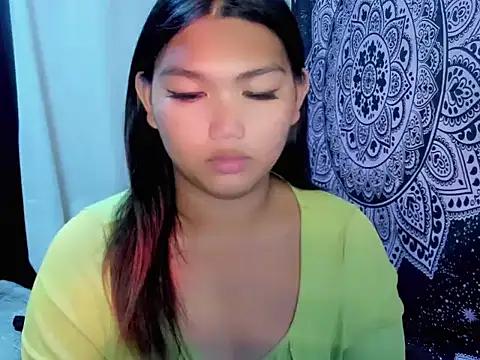 Snapshot of Lou_heart chatting on 07.15.26 Lou heart online show from 07.15.26