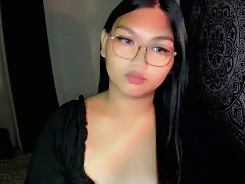 Snapshot of Lou_heart chatting on 07.17.26 Lou heart online show from 07.17.26
