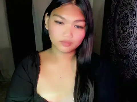 Snapshot of Lou_heart chatting on 07.21.26 Lou heart online show from 07.21.26
