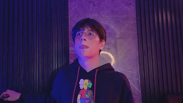 luixdust  online show from 09.17.25