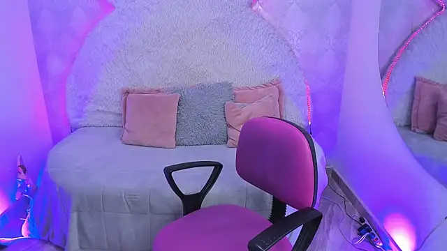 Snapshot of Sarita_jane chatting on 04.16.26 Sarita jane online show from 04.16.26